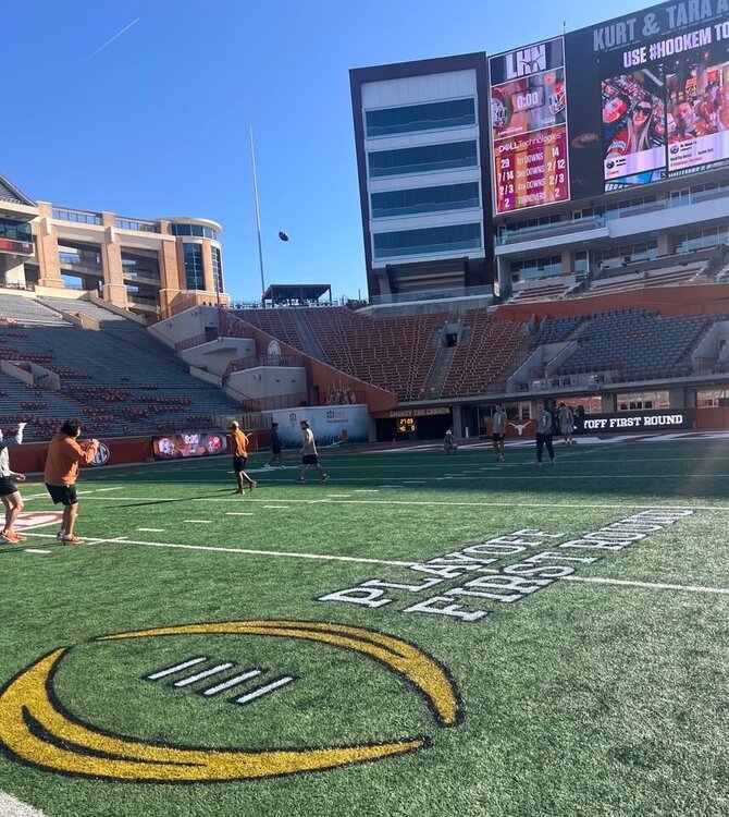 On The Turf at DKR On Texas Football Forum On Texas Football